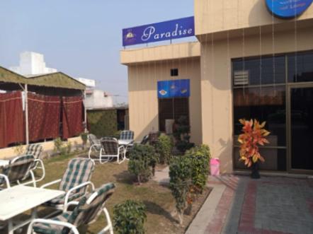 Paradise Food Lounge Rooftop Restaurants in Multan